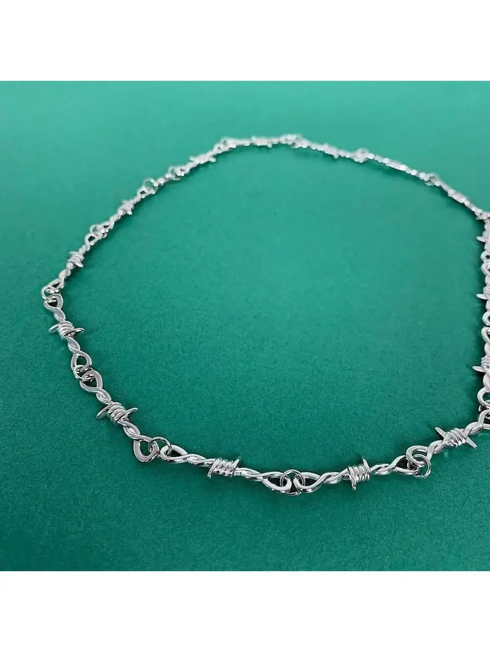 Y2k barbwire opium punk style necklace. Cool design. Nice quality. Chain is unis